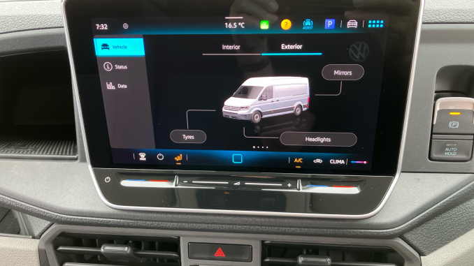 Volkswagen Crafter Cr35 Mwb Diesel Fwd 2.0 TDI 140PS Commerce Plus High Roof Van - Image 38